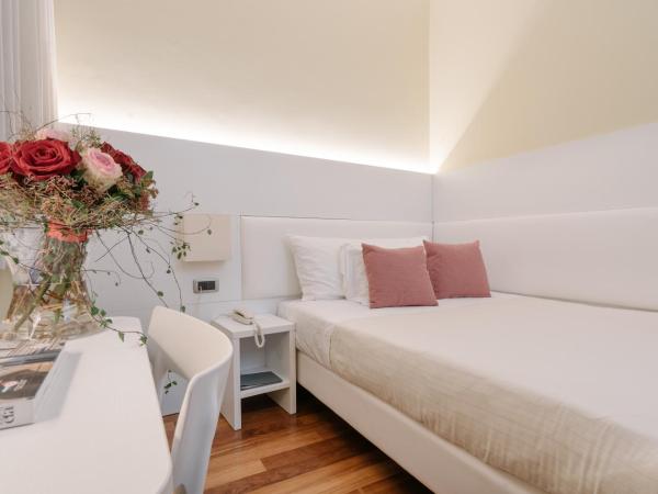 Hotel Giulietta e Romeo ***S : photo 2 de la chambre single room with french bed