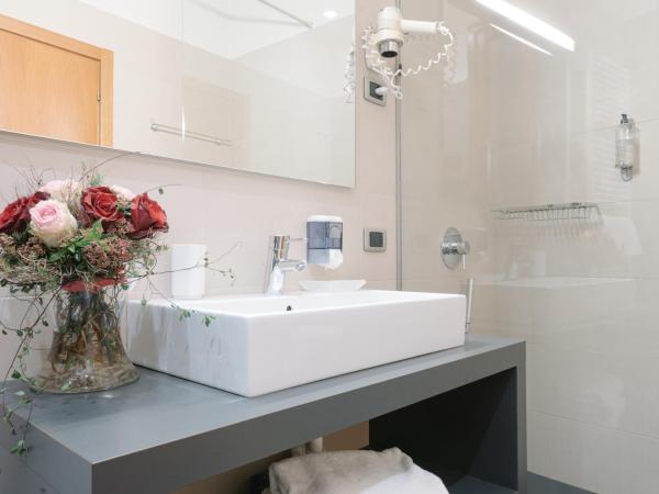 Hotel Giulietta e Romeo ***S : photo 9 de la chambre chambre triple