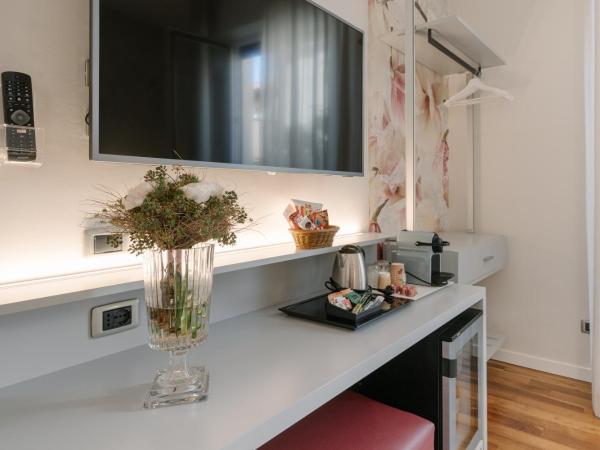 Hotel Giulietta e Romeo ***S : photo 5 de la chambre suite avec terrasse