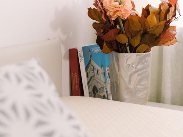 Hotel Giulietta e Romeo ***S : photo 6 de la chambre suite familiale - bâtiment séparé