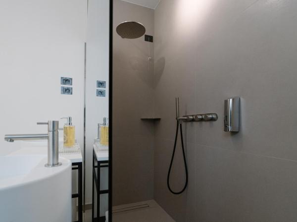 Hotel Giulietta e Romeo ***S : photo 10 de la chambre suite 2 chambres avec terrasse - bâtiment séparé