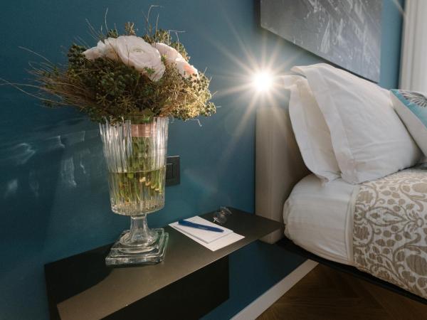 Hotel Giulietta e Romeo ***S : photo 4 de la chambre suite 2 chambres avec terrasse - bâtiment séparé