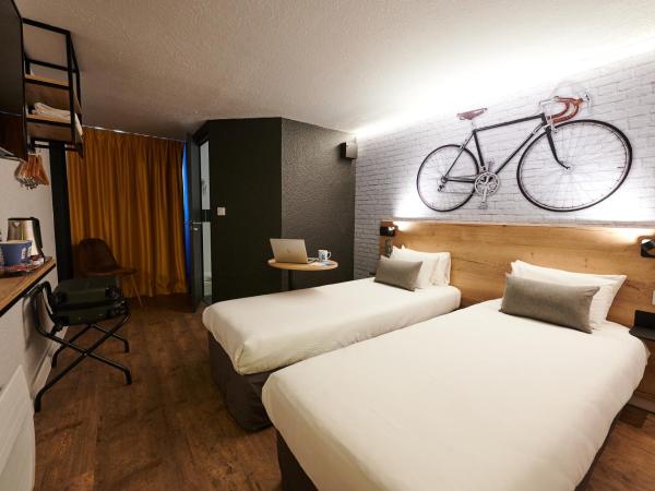 Kyriad Hotel Laval : photo 2 de la chambre chambre lits jumeaux