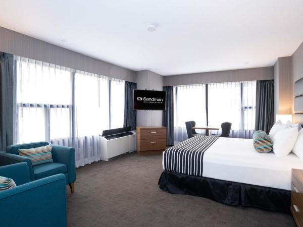 Sandman Signature Calgary Downtown Hotel : photo 2 de la chambre chambre standard 1 lit king-size 