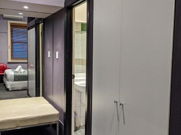 Tolarno Hotel : photo 6 de la chambre studio suite - mirka's studio