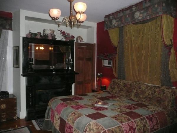 Old Northside Bed & Breakfast : photo 1 de la chambre chambre de luxe avec baignoire spa