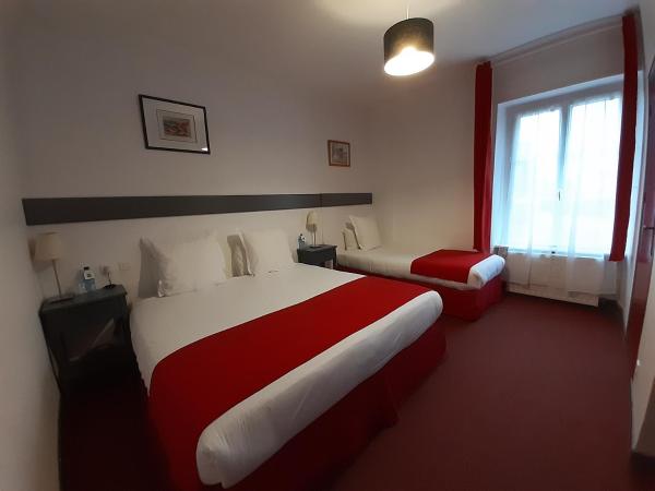 Auberge De Kerveoc'h : photo 8 de la chambre chambre triple confort