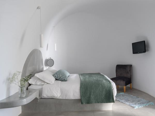 Panorama Boutique Hotel : photo 8 de la chambre suite troglodyte avec bain à remous - vue sur caldeira