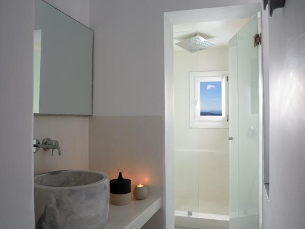 Panorama Suites : photo 3 de la chambre suite avec balcon privé - vue sur caldera