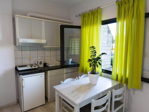 Anna Maria Village : photo 4 de la chambre appartement 1 chambre - vue sur jardin