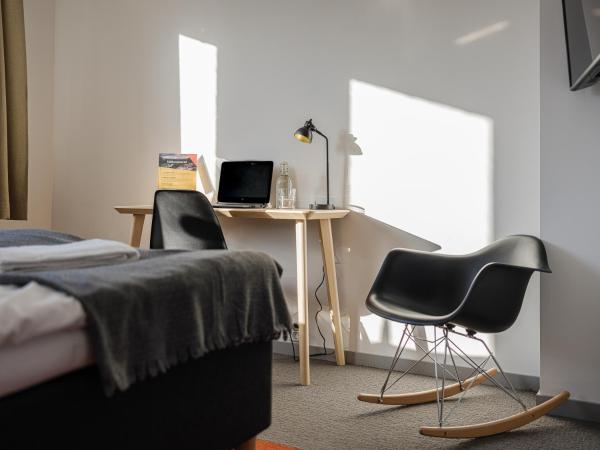 Norrland YMCA Hostel Umeå : photo 9 de la chambre chambre simple avec salle de bains commune