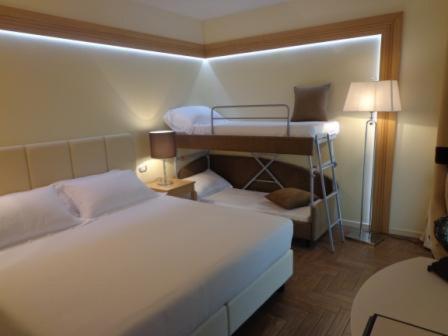 Erbavoglio Hotel : photo 3 de la chambre chambre quadruple avec balcon 