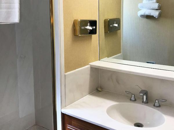 Pacific Heights Inn : photo 4 de la chambre chambre lit queen-size