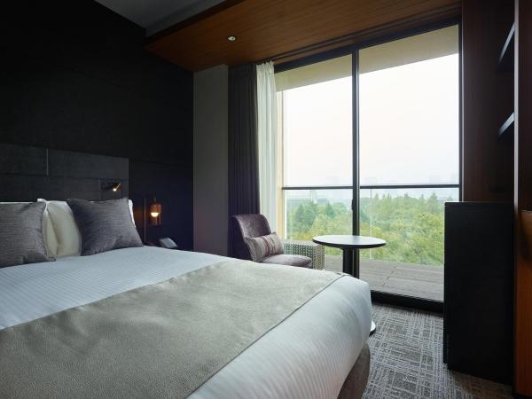 Mitsui Garden Hotel Jingugaien Tokyo Premier : photo 2 de la chambre hébergement moyen avec balcon