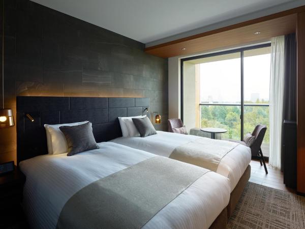 Mitsui Garden Hotel Jingugaien Tokyo Premier : photo 1 de la chambre hébergement lits jumeaux moyen avec balcon
