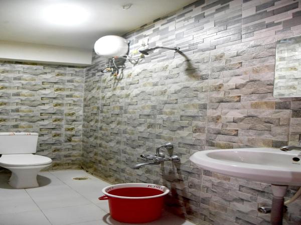 Hotel Parag : photo 5 de la chambre chambre double Économique - réservée aux indiens