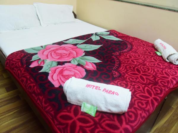 Hotel Parag : photo 10 de la chambre chambre double Économique - réservée aux indiens