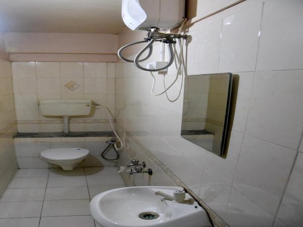 Hotel Parag : photo 6 de la chambre family room with bathroom - indian nationals only