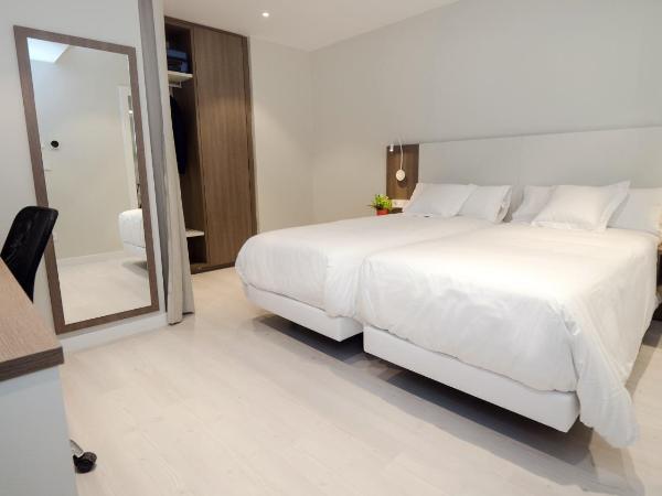Hotel Ciudadela Pamplona : photo 8 de la chambre chambre double ou lits jumeaux