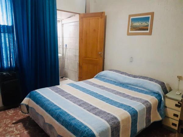 Hostel Otro Mundo : photo 1 de la chambre chambre double avec salle de bains privative