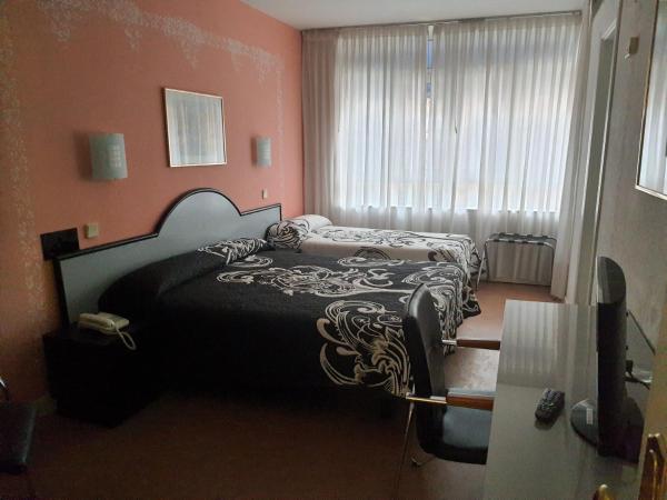 Hotel Arha Santander : photo 3 de la chambre chambre triple