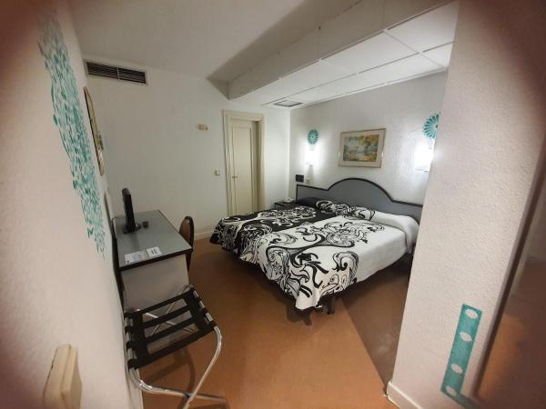 Hotel Arha Santander : photo 4 de la chambre chambre lits jumeaux