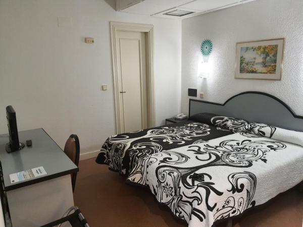 Hotel Arha Santander : photo 5 de la chambre chambre lits jumeaux