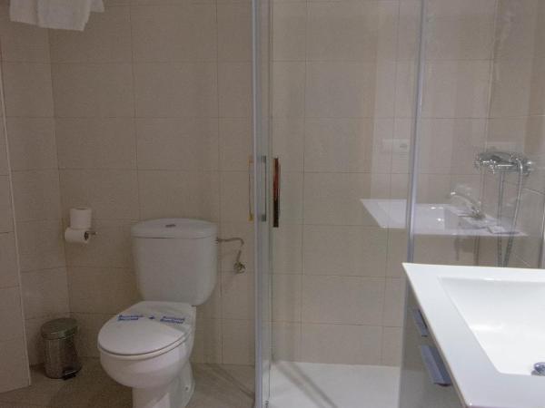 Hotel Hispania : photo 1 de la chambre chambre double ou lits jumeaux Économique