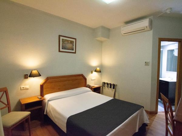 Hotel Hispania : photo 5 de la chambre chambre double ou lits jumeaux Économique