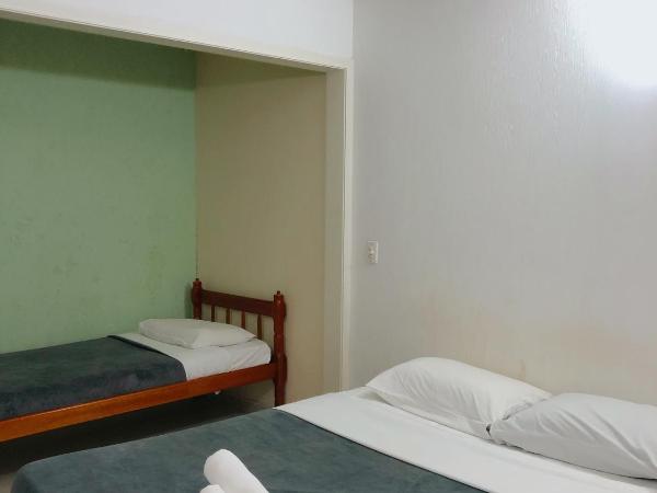 Anexo Aldeia Búzios : photo 3 de la chambre chambre triple