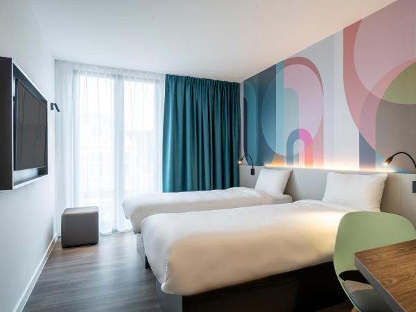 B&B HOTEL Gent Centrum : photo 2 de la chambre chambre lits jumeaux