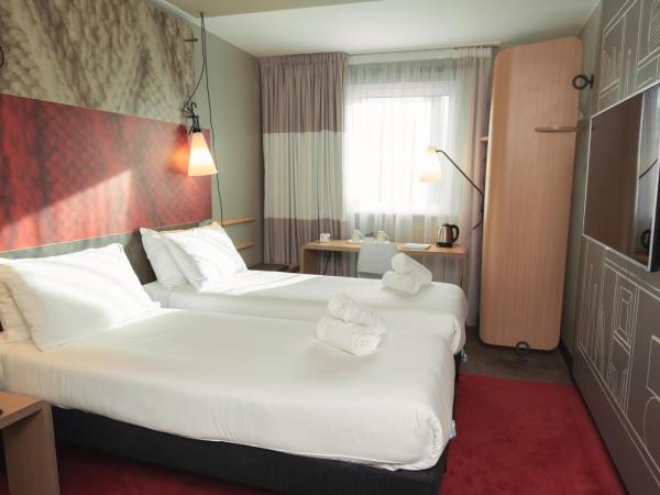 ibis Glasgow City Centre - Sauchiehall St : photo 4 de la chambre chambre lits jumeaux avec 2 lits