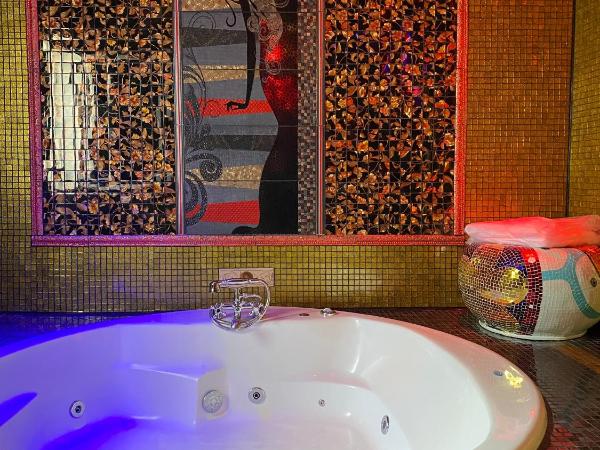 Lida Hotel : photo 2 de la chambre suite deluxe avec baignoire spa