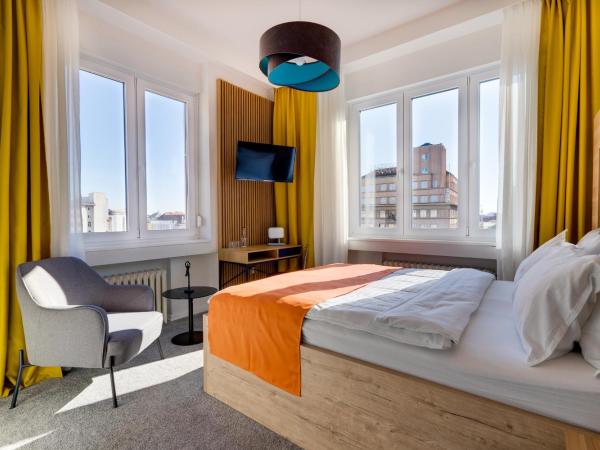 Bed & Breakfast Sky City Center : photo 1 de la chambre chambre double – vue sur ville