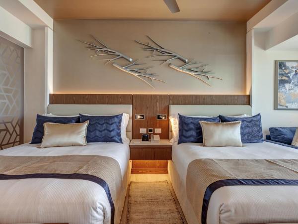 Royalton CHIC Cancun, An Autograph Collection All-Inclusive Resort - Adults Only : photo 9 de la chambre suite junior de luxe - côté océan
