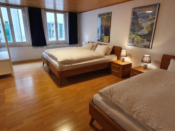 The Aarburg Hotel & Café : photo 1 de la chambre chambre familiale avec salle de bains