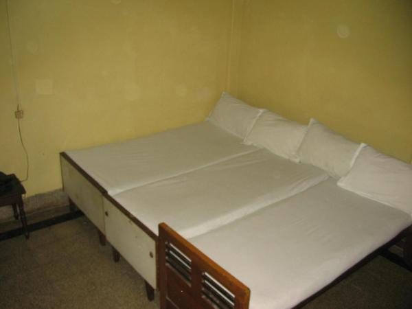 Vasantha Lodge Purasawalkam chennai : photo 1 de la chambre chambre double deluxe (2 adultes + 1 enfant)