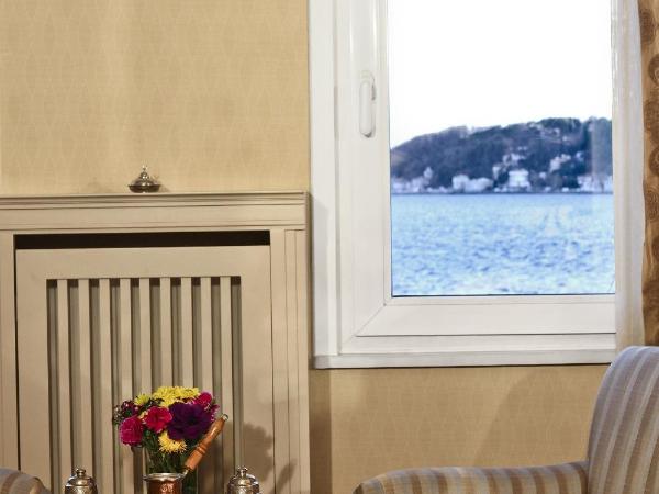 Fuat Pasa Oteli - Special Category Bosphorus : photo 1 de la chambre chambre double deluxe - vue sur mer