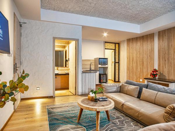 Arushi Boutique Hotel : photo 5 de la chambre executive suite with jacuzzi - 15% off on food and beverage and sauna and steam