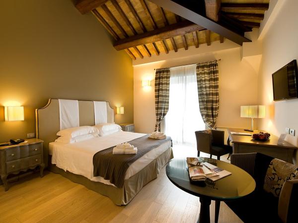 Relais dell'Olmo : photo 2 de la chambre chambre deluxe double ou lits jumeaux