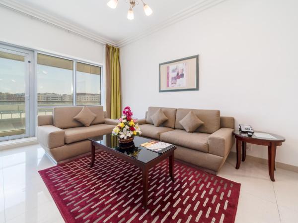 Star Metro Deira Hotel Apartments : photo 4 de la chambre suite familiale