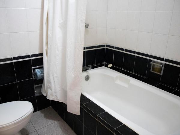 Hotel Lois Veracruz : photo 4 de la chambre chambre lit king-size