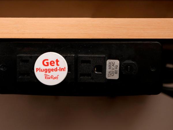 Red Roof Inn San Antonio Airport : photo 7 de la chambre chambre lit king-size supérieure - non-fumeurs