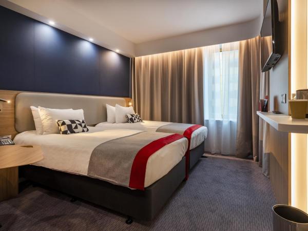 Holiday Inn Express - Nice - Grand Arenas, an IHG Hotel : photo 1 de la chambre chambre lits jumeaux standard