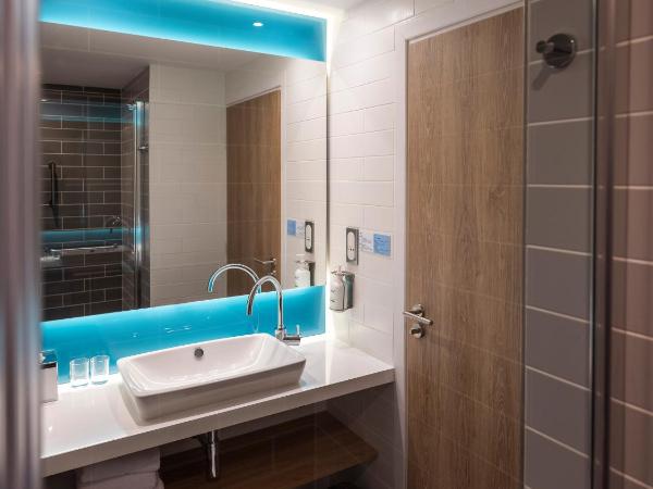 Holiday Inn Express - Nice - Grand Arenas, an IHG Hotel : photo 8 de la chambre chambre supérieure lits jumeaux