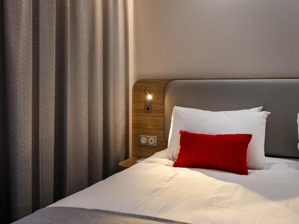 Holiday Inn Express - Nice - Grand Arenas, an IHG Hotel : photo 9 de la chambre chambre standard lit queen-size