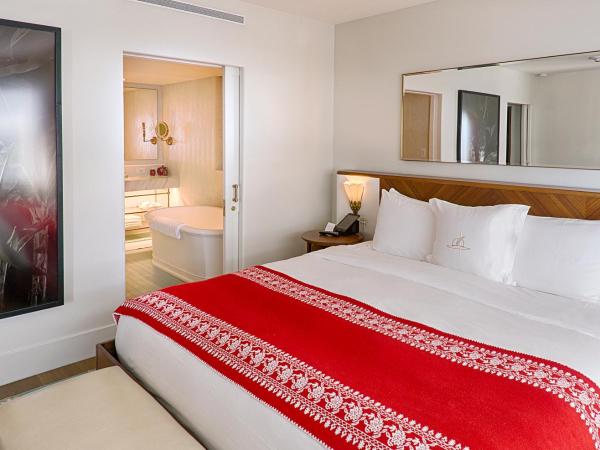 Faena Hotel Miami Beach : photo 6 de la chambre suite junior lit king-size - vue sur océan