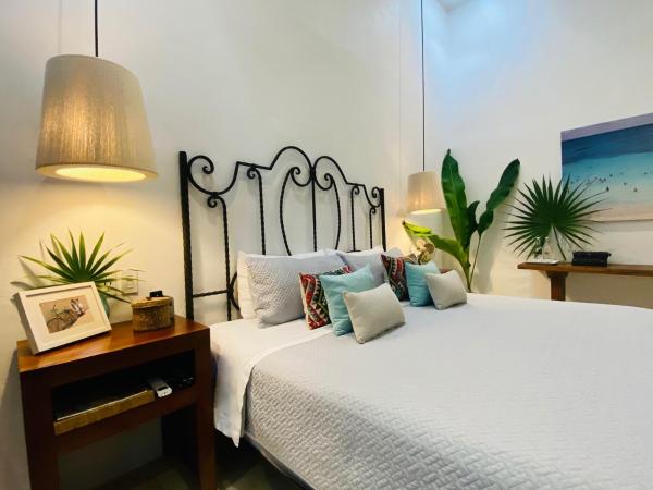 The Diplomat Boutique Hotel : photo 7 de la chambre suite deluxe avec lit king-size
