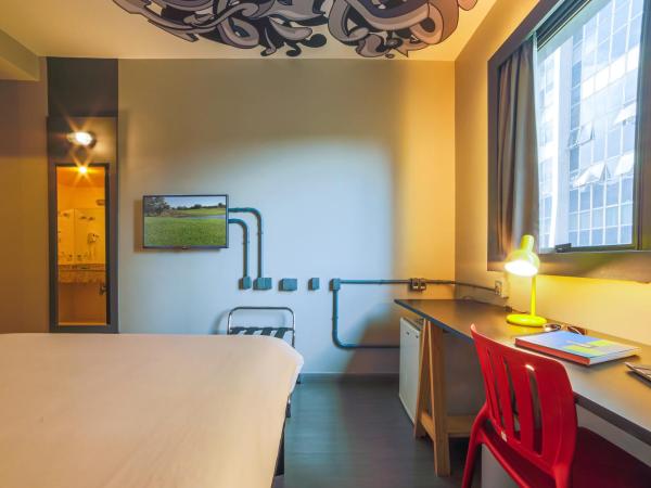 ibis Styles SP Faria Lima : photo 3 de la chambre appartement standard avec lit double