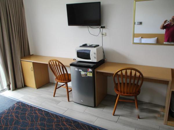 Airway Motel : photo 3 de la chambre chambre familiale standard - animaux domestiques non admis